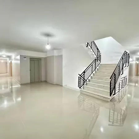 Shengjin Apartment *
