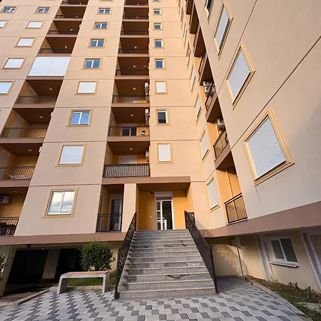 Shengjin Apartment *